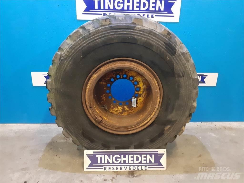  25 20.5R25 Tyres, wheels and rims