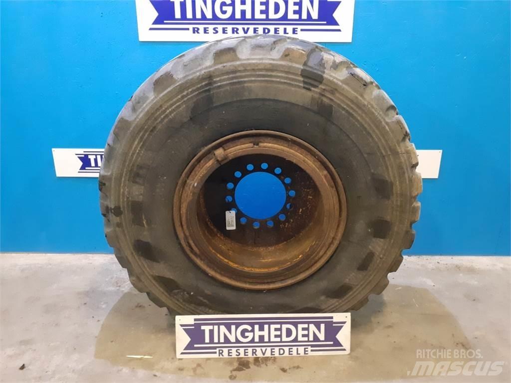  25 20.5R25 Tyres, wheels and rims