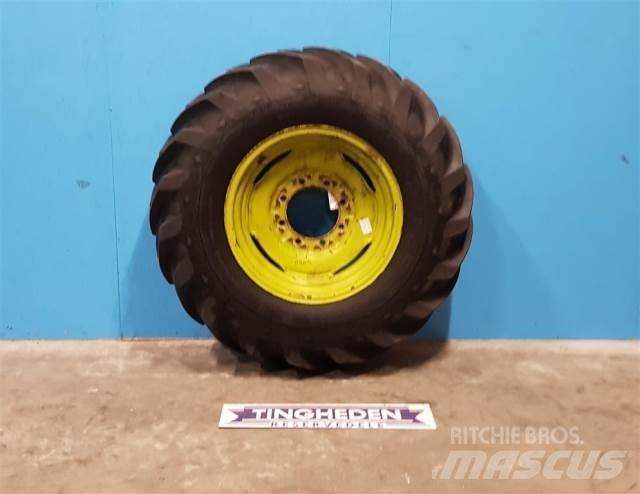  26 16.9/14-26 Tyres, wheels and rims