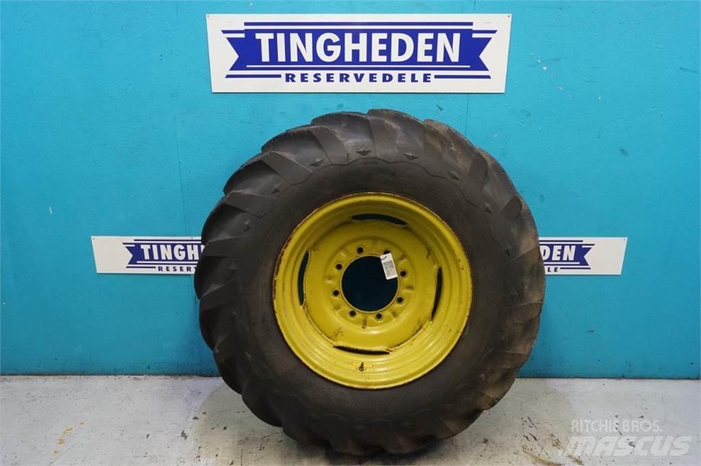  26 16.9/14-26 Tyres, wheels and rims