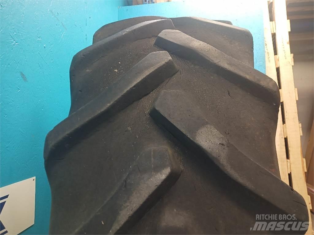  26 16.9R26 Tyres, wheels and rims