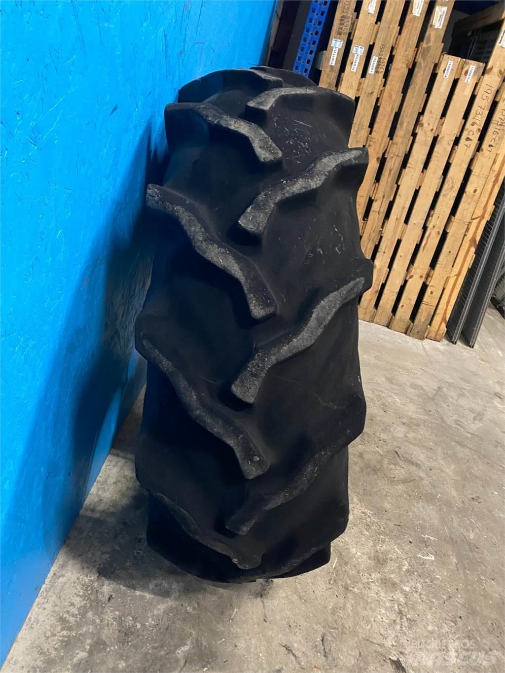  26 18.4-26 Tyres, wheels and rims
