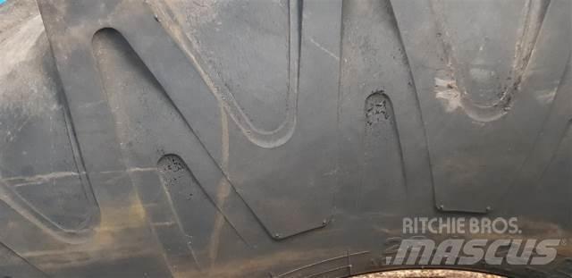  26 23.1-26 Tyres, wheels and rims