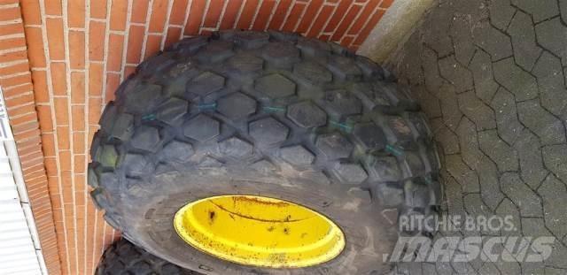  26 23.1-26 Tyres, wheels and rims