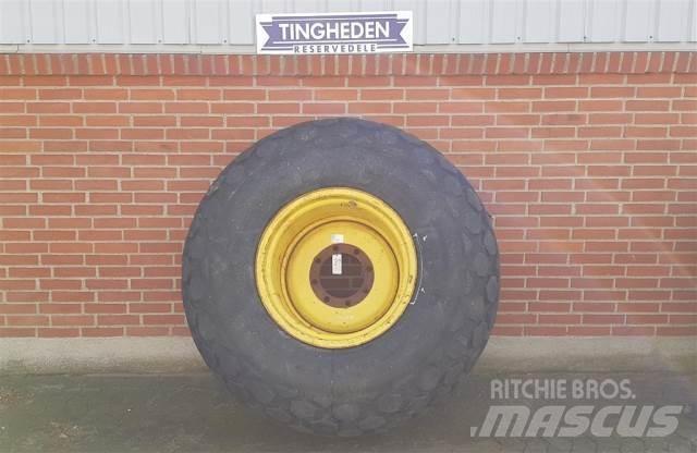  26 23.1-26 Tyres, wheels and rims