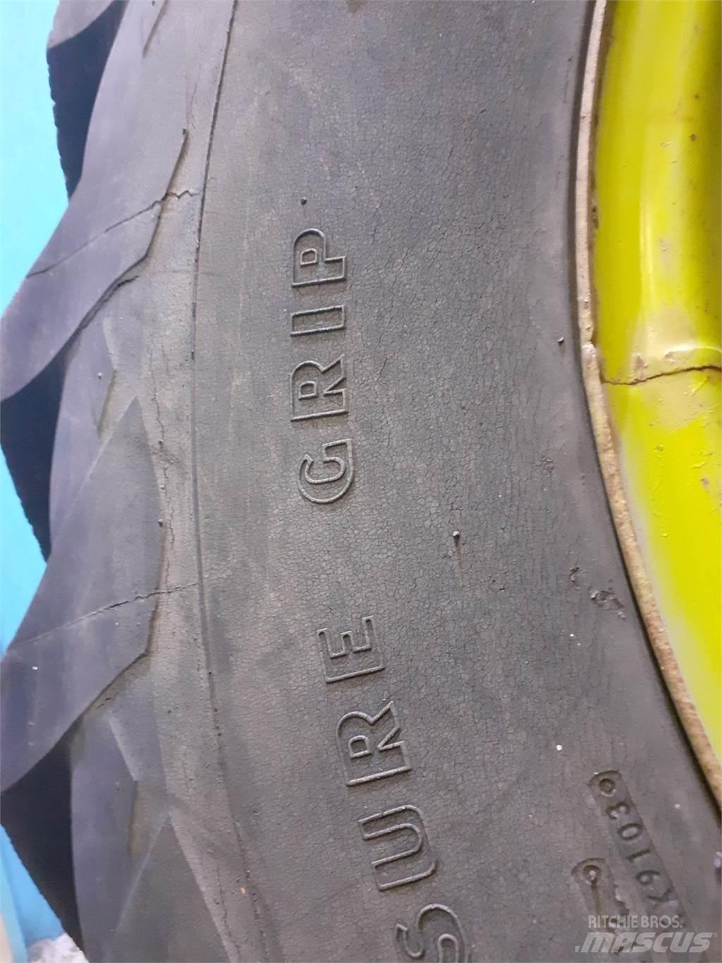  26 23.1-26 Tyres, wheels and rims