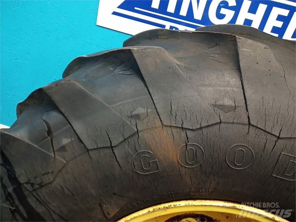  26 23.1-26 Tyres, wheels and rims