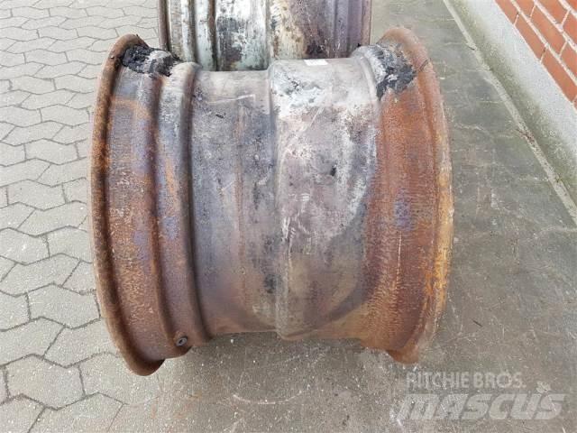  26 DW20AX26 Tyres, wheels and rims