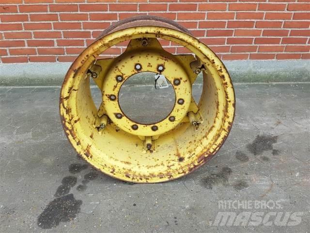  26 W15LX26 Tyres, wheels and rims