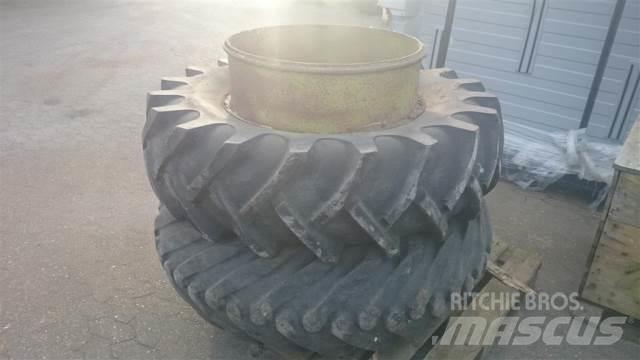  28 14.9/13-28 Tyres, wheels and rims