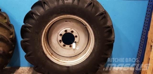  30 18.4/15-30 Tyres, wheels and rims