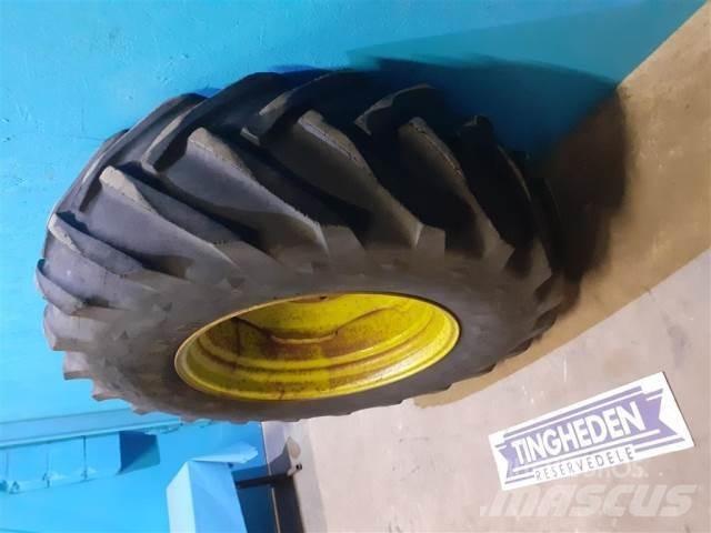  30 18.4/15-30 Tyres, wheels and rims