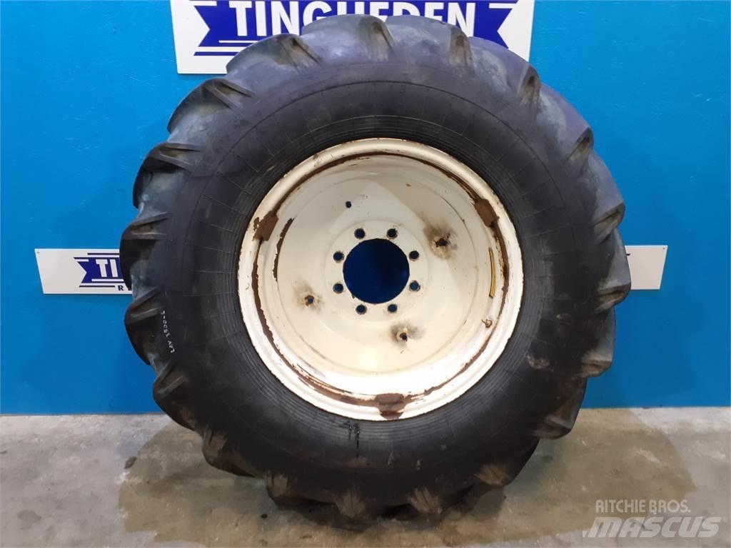  30 18.4/15-30 Tyres, wheels and rims