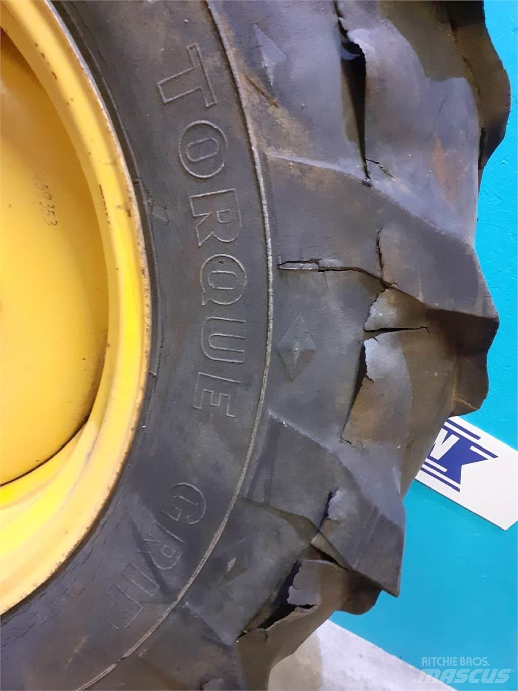  30 18.4-30 Tyres, wheels and rims