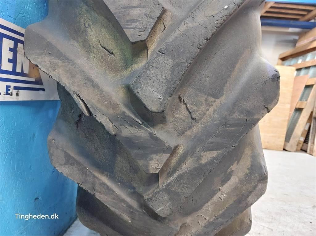  30 18.4-30 Tyres, wheels and rims