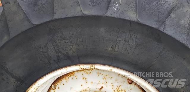  30 23.1R30 Tyres, wheels and rims