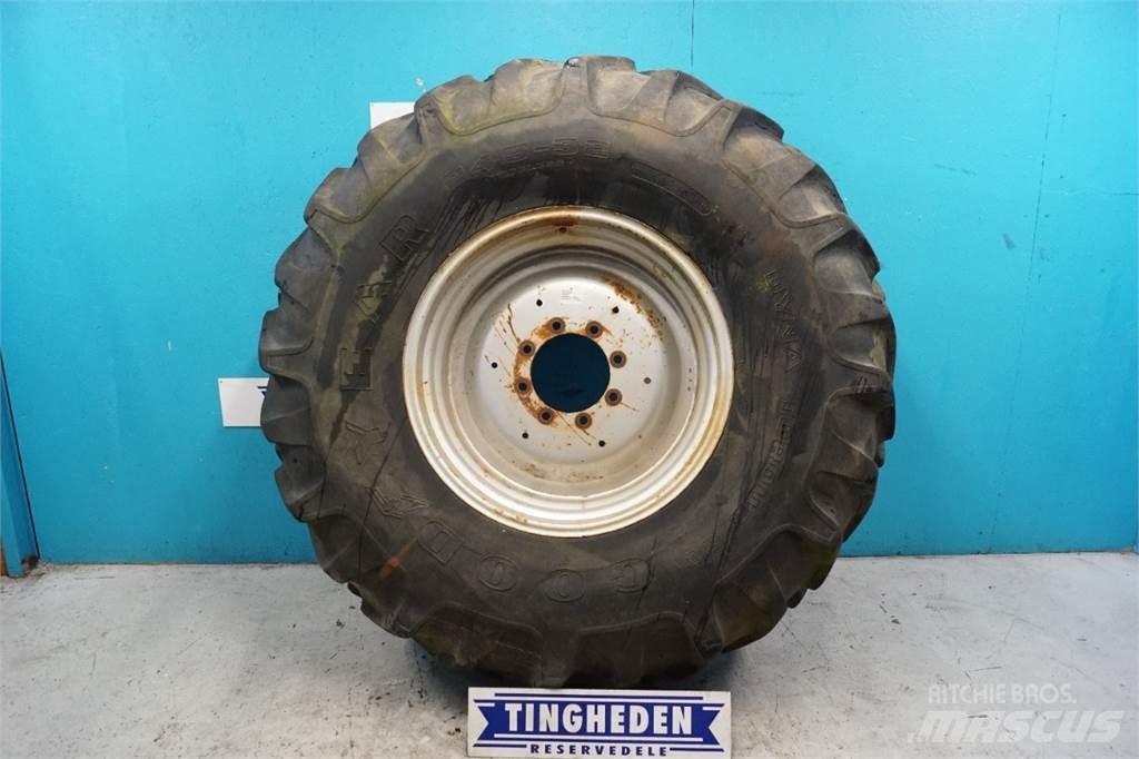  32 24.5-32 Tyres, wheels and rims