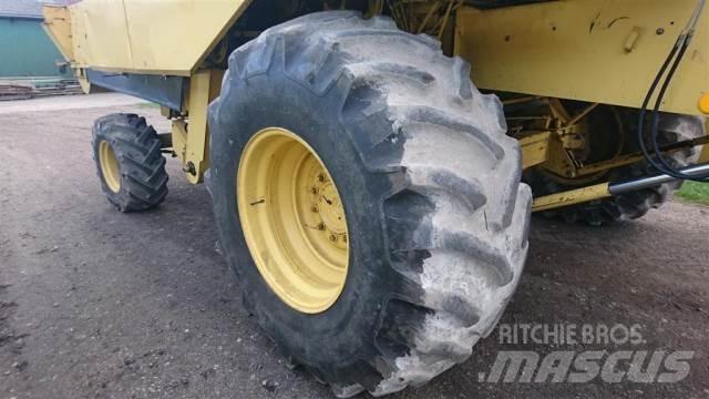  32 30.5L-32 Tyres, wheels and rims