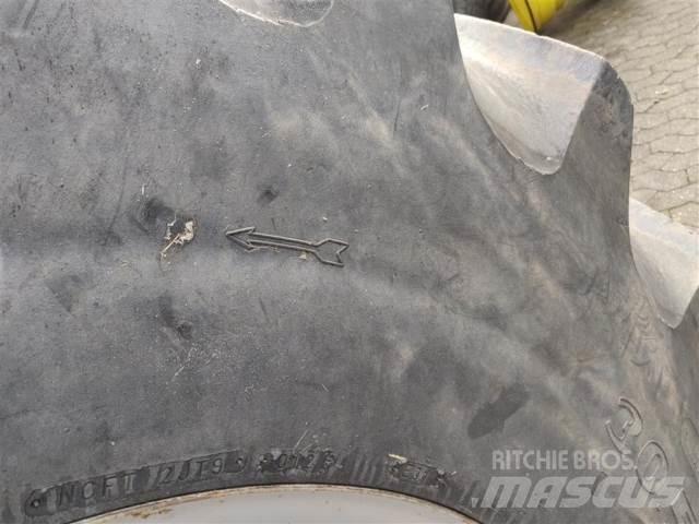  32 800/65R32 Tyres, wheels and rims