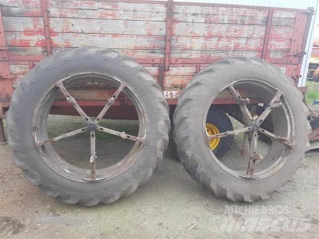  38 13.6/12-38 Tyres, wheels and rims