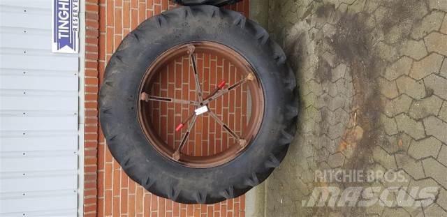  38 16.9-38 Tyres, wheels and rims