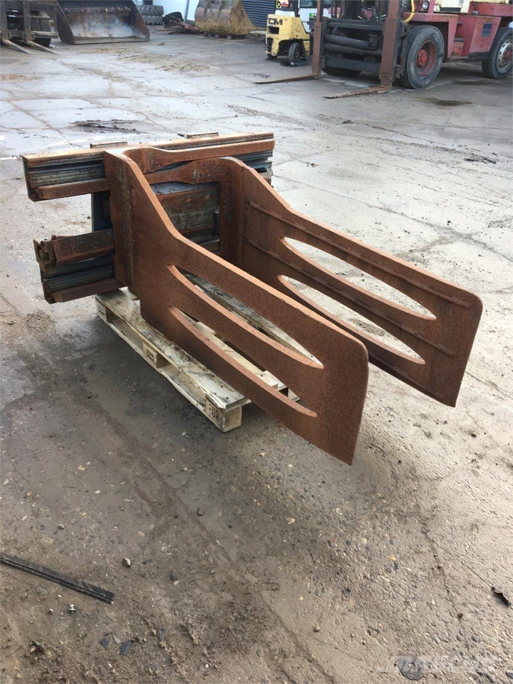 Cascade 4-5t Bale clamps