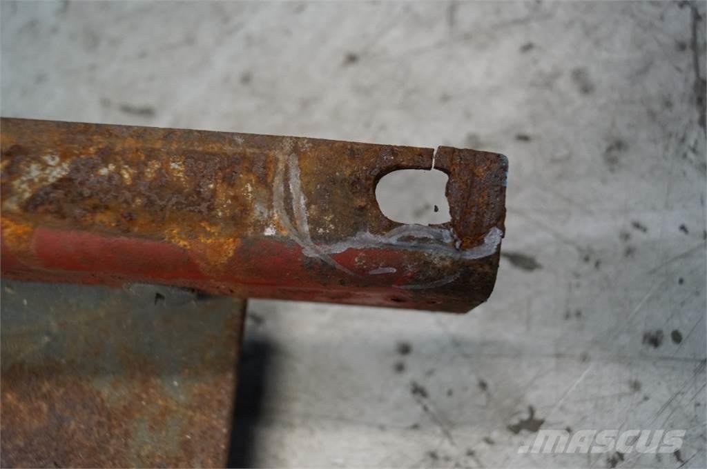 CASE 1460 Sand and salt spreaders