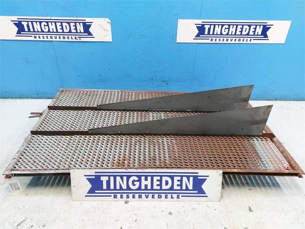 CASE 1620 Sand and salt spreaders