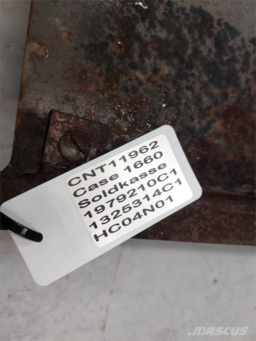 CASE 1660 Sand and salt spreaders