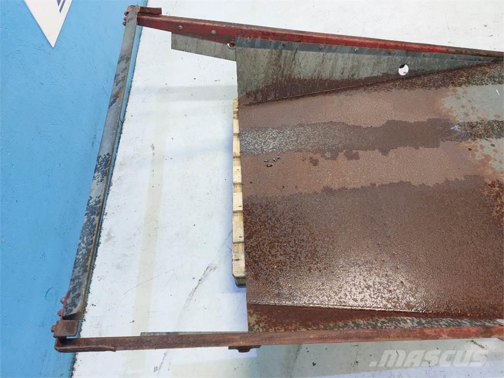 CASE 1660 Sand and salt spreaders