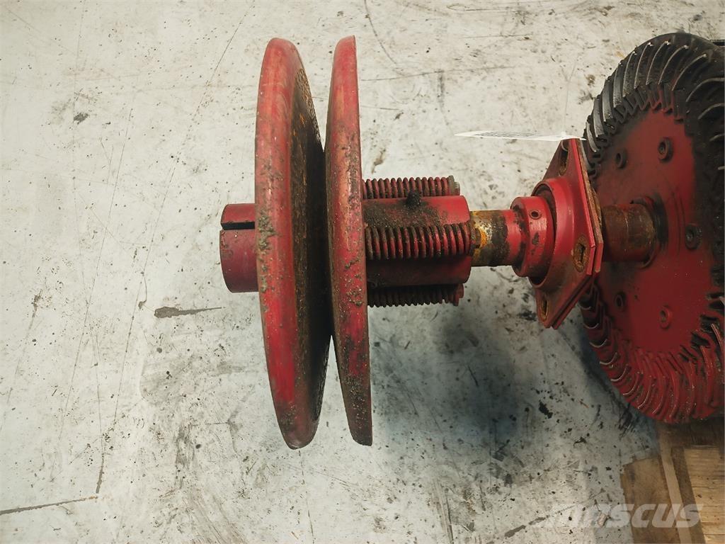 CASE 2388 Sand and salt spreaders