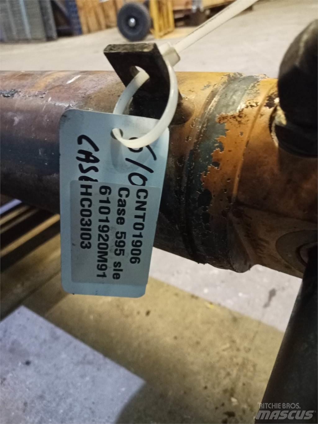 CASE 595 Booms and arms