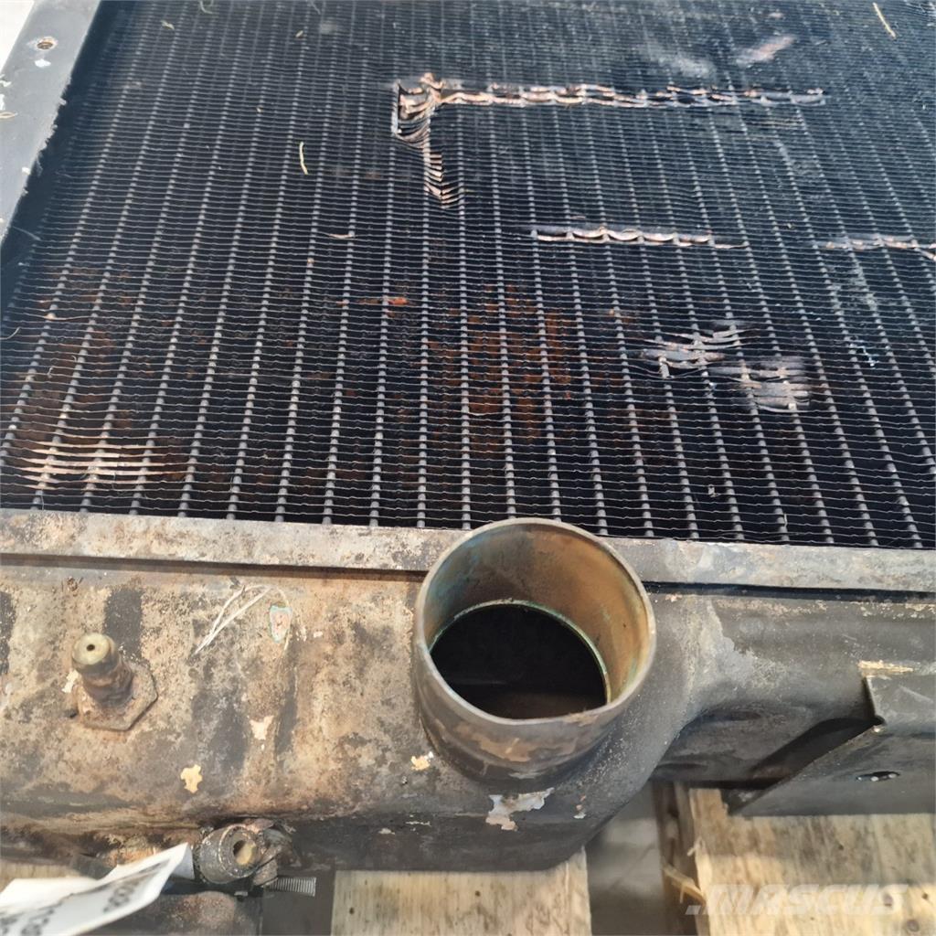 CASE 7130 Radiators