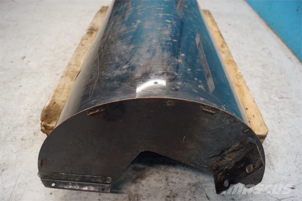 CASE 8010 Sand and salt spreaders