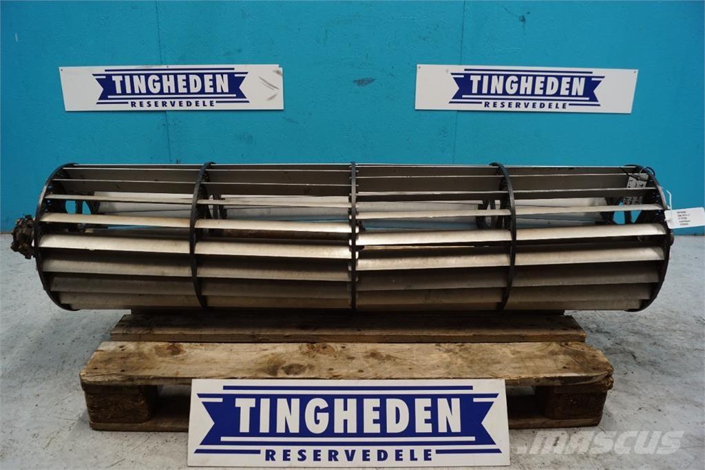 CASE 8010 Sand and salt spreaders