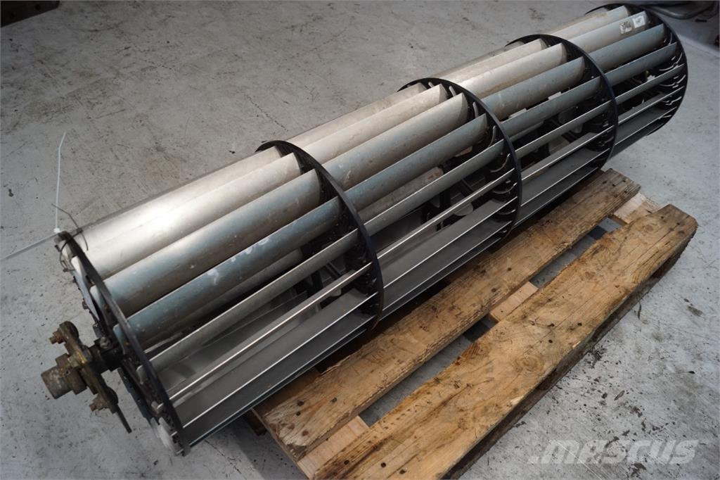 CASE 8010 Sand and salt spreaders