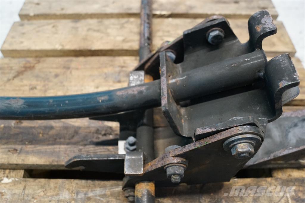 CASE 8010 Sand and salt spreaders