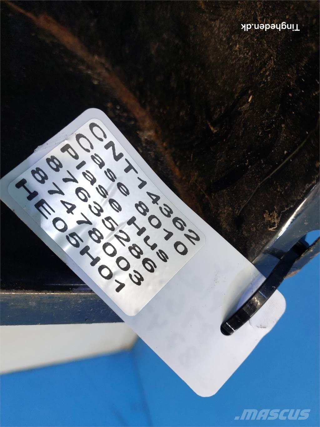 CASE 8010 Sand and salt spreaders