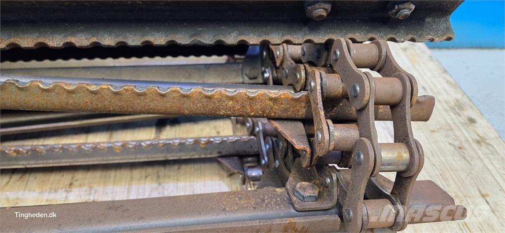 CASE 8010 Combine harvester spares & accessories