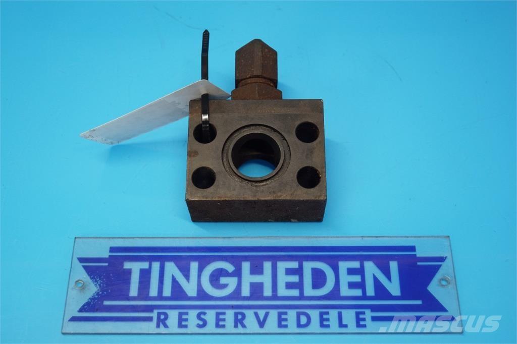 CASE 9230 Combine harvester spares & accessories