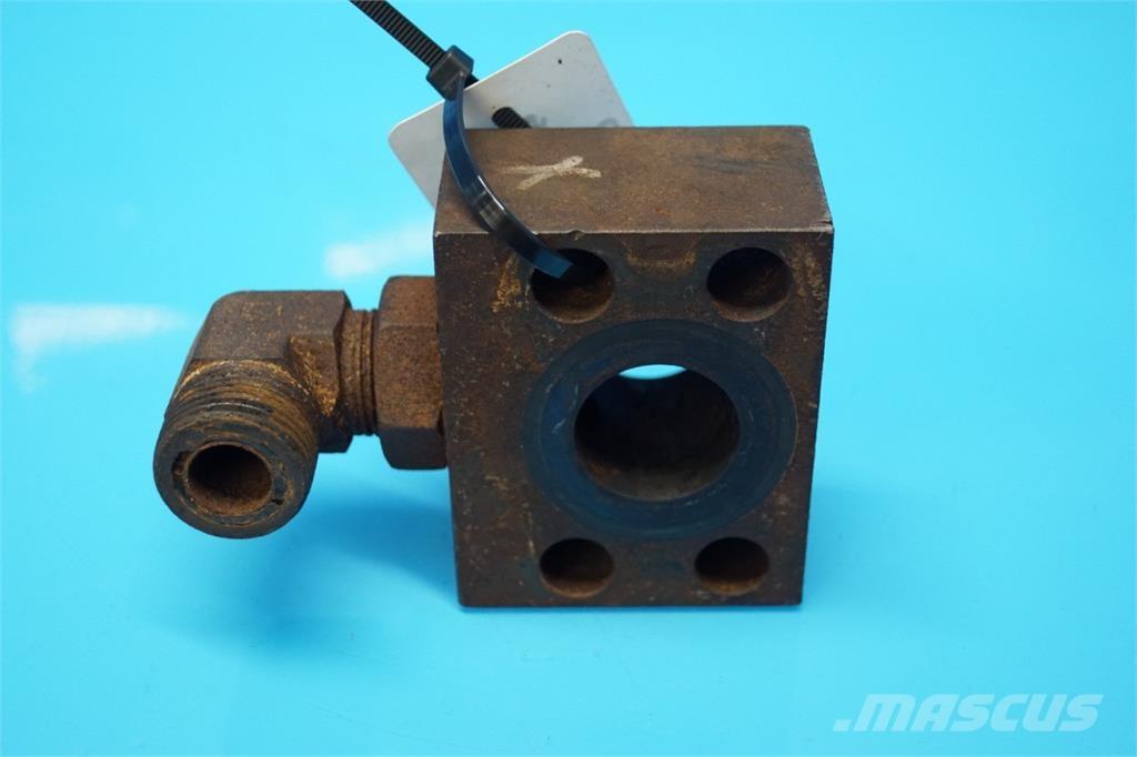 CASE 9230 Combine harvester spares & accessories