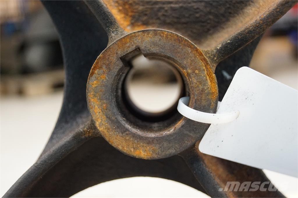 CASE 9230 Combine harvester spares & accessories