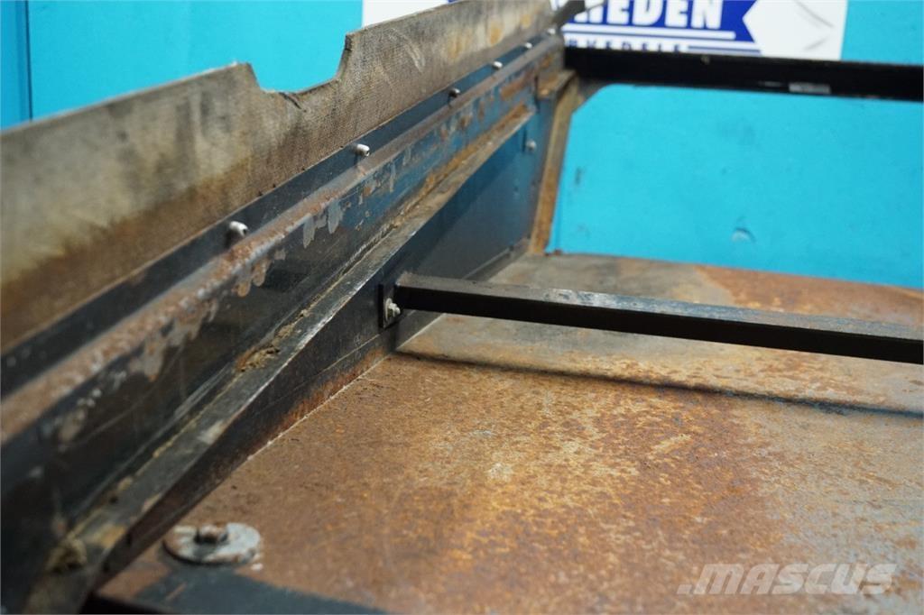 CASE 9230 Sand and salt spreaders