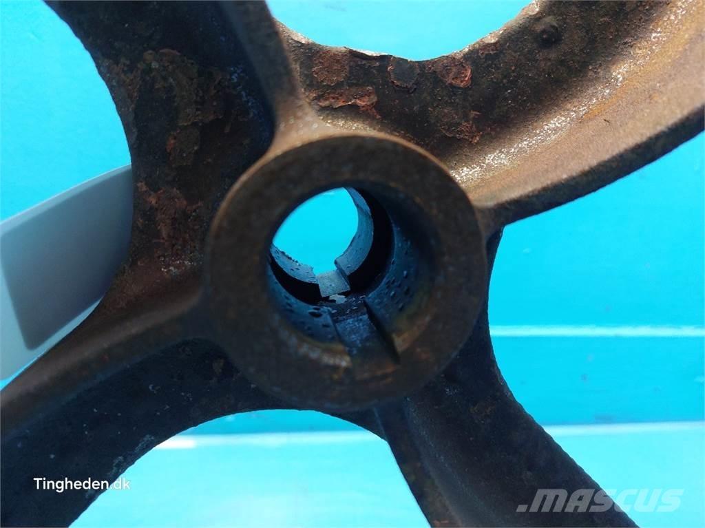 CASE 9230 Combine harvester spares & accessories