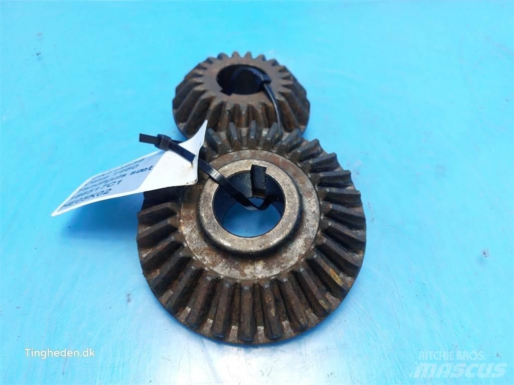Case IH 1460 Combine harvester spares & accessories