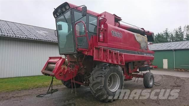 Case IH 1660 Combine harvesters
