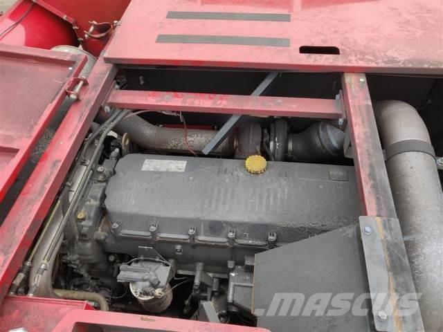 Case IH 8010 Combine harvesters