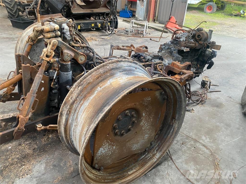 CASE Maxxum 115 Tractors