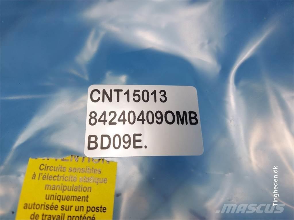 CASE Maxxum 115 Electronics