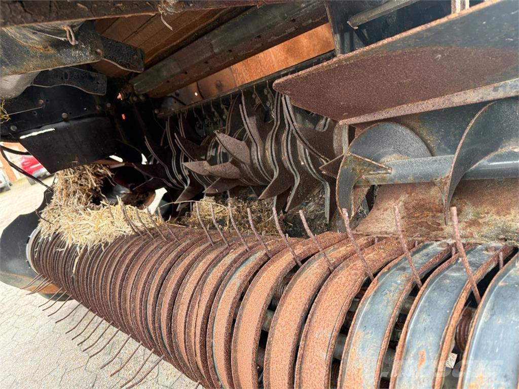 CASE RB464 Round balers